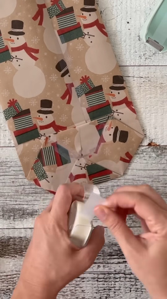 Step 4: Tape the bottom