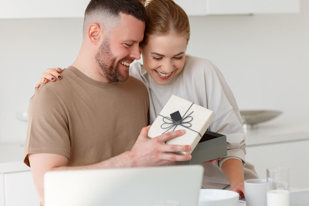 Gift ideas for february birthdays